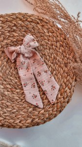 Spinka do włosów KOKARDA różowa  we wzór.